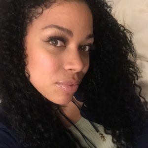 Meet your Posher, Leonarda